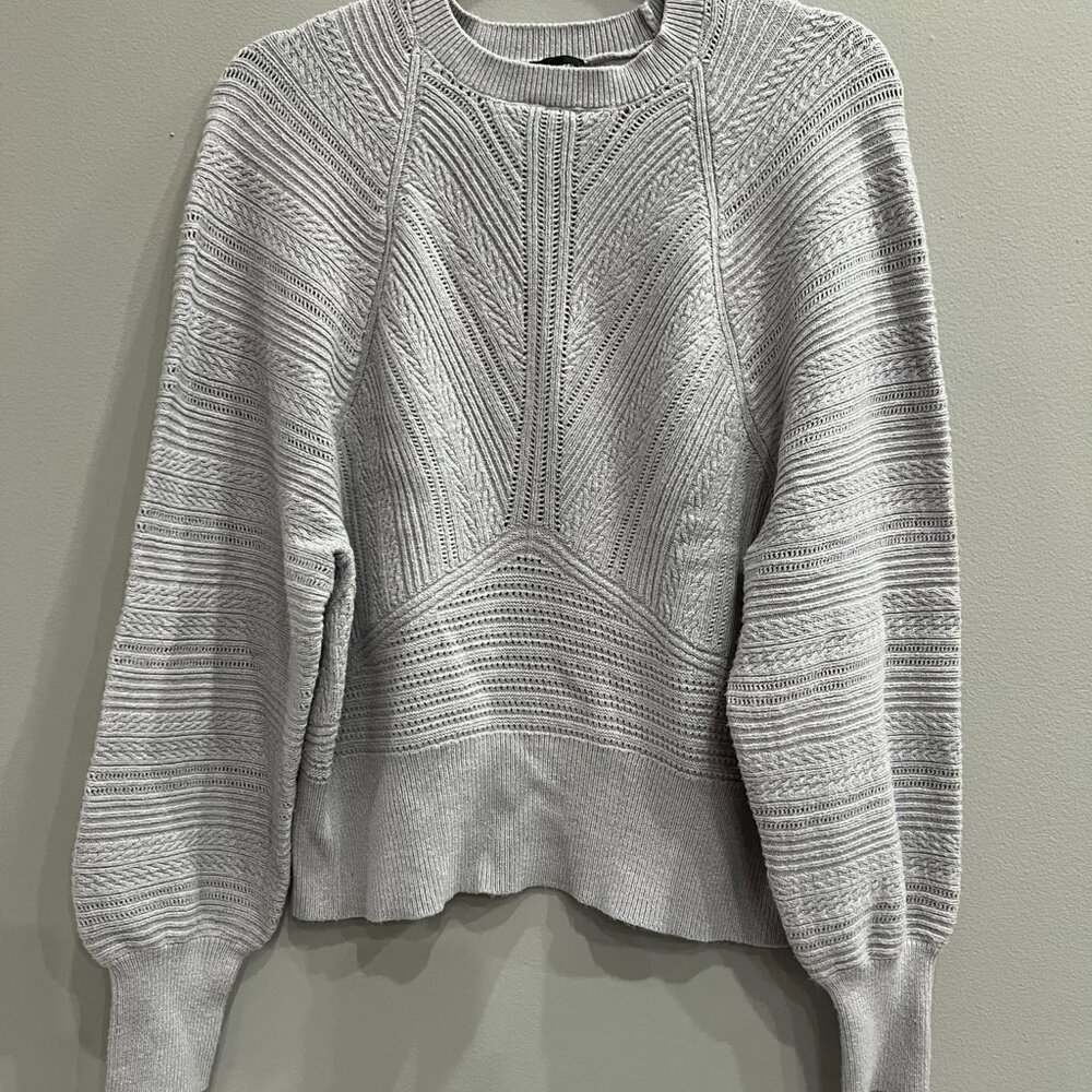 EXPRESS Textured, Light Weight Sweater - Silverish GRAY - Medium - Picture 5 of 5